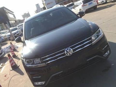 放弃了本田飞度和朗逸，果断入手这车，空间大面子足！！