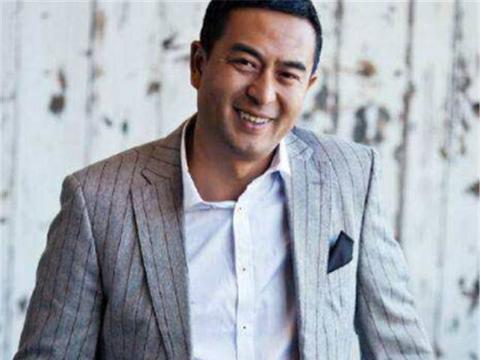 演技不输李雪健，今开百万路虎，年入7500万，盖过霍建华、张艺兴