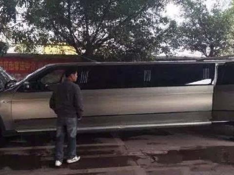 这宝马停小区里好几个月没人开走，车身太长引邻居抱怨！