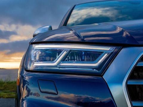 配LED大灯，3.0T V6引擎配8AT，5.4秒破百，动力强悍的SUV！