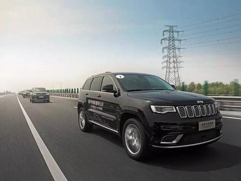 满眼真皮 史上最奢 70万横扫：2017款全新Jeep大切诺基summit版