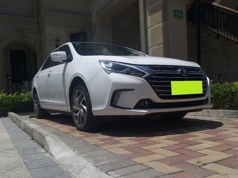 这车在路上能虐遍了宝马奔驰, 甚至连奥迪TT都要甘拜下风