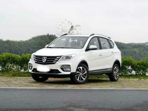 神车宝骏高颜值SUV, 爆降7000, 还让哈弗活不？