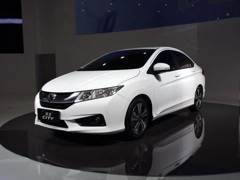 人生第一辆车，别再犹豫，看看这几款合资车，最低8万就可开走。