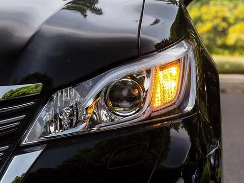 最丢人的豪车,曾卖90万比奥迪A8逼格高,今直降66万被凯美瑞吊打