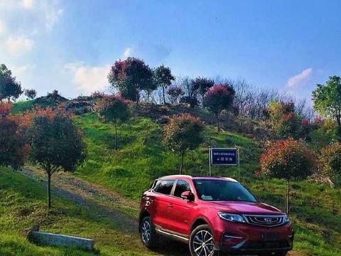 俏皮可爱美少女当车模，邂逅大小情人，情定博越