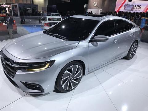 本田又有大动作，新款轿跑帅到窒息，仅售15万剑指凯美瑞！