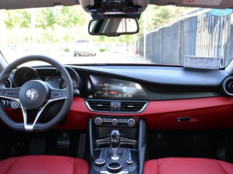 全球内饰最美的五款车，有眼光的都爱它们！多坐一秒都是享受