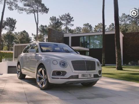 土豪们的新能源“玩具”，宾利添越推出插电混动版