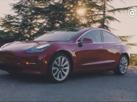 “黑客”破解Model 3系统，顺利进入被加密的“工厂模式”
