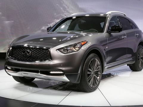 疯降18万“最帅跑车”SUV，外形完胜BBA，动力十足最适合年轻人