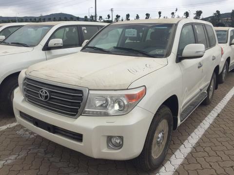 酷路泽4500柴油版国五车七座手续