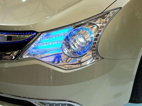 这款全新的车型来自于东风旗下，作为国内小有名气的品牌之一