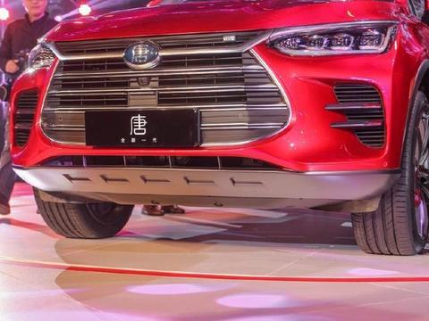 比亚迪唐二代终于亮相街头，比奔驰豪华，仅14万起