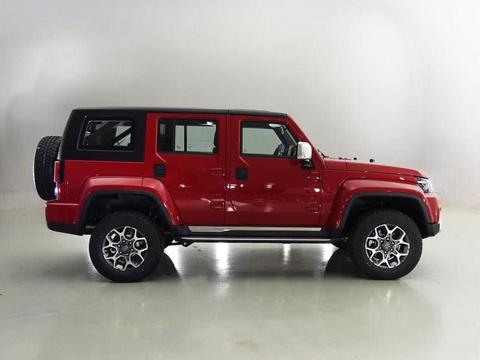 颜值牧马人内饰奔驰，非承载车身＋分时四驱，这货卖16万必火！