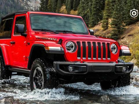 Jeep自由侠，定位在14-20万，获得“沃德全球十佳内饰”设计称号