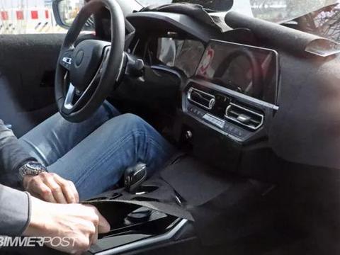 配备电子手刹！全新宝马3系内饰谍照再次曝光！