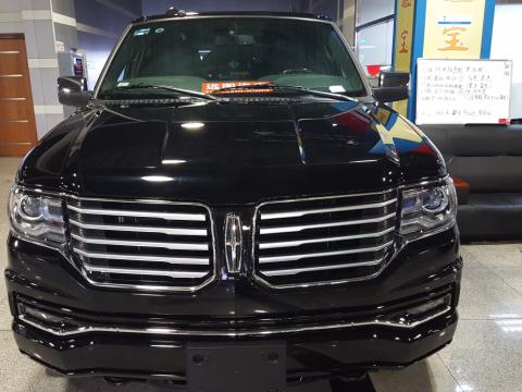 18款林肯领航员 霸气车身 最新科技配置解析