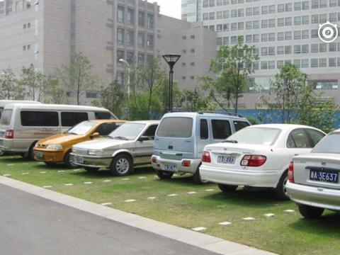 史上最狠停车法规出台，北京5月率先实施，车主：钱包捂不住了！