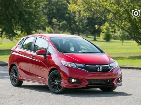 这几款18年上市的高颜值家轿买哪款都不后悔！不用考虑卡罗拉了！