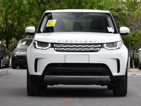 新一代路虎发现变得圆润许多，但是动力性能依然强劲霸道