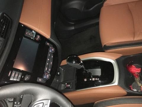 表姐刚订了冠道，肠子都悔青了，只因看我提了这车回家！