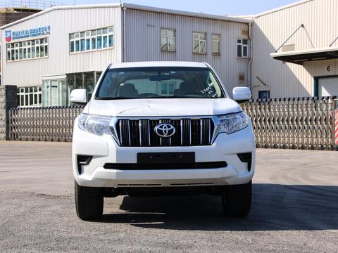 2018款丰田霸道2700中东版 越野之王中有一席之地