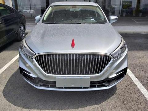 谁说最低配只是摆设？店内实拍乞丐版红旗H5，再丐也比大众厚道