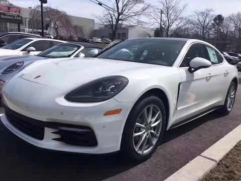 18款保时捷Panamera2.9T 4S 加长版集动感时尚于一身