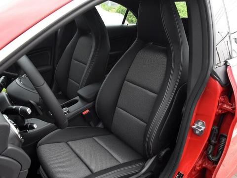 最低23万多买一辆奔驰的进口的轿跑 很划算