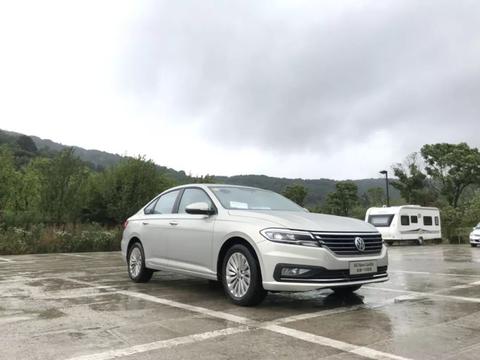 老实本分的朗逸进化了，当初“黑”它的少年会消失吗？