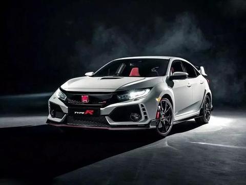 思域两厢版即将落地，这次还带着换挡拨片，更加激起你的驾驶欲望