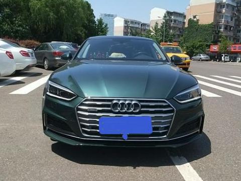 安徽小伙花45万元买辆奥迪A5，提到车后直呼：等了三周但很值得