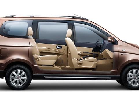 买啥五菱宏光，这款车不足4万外观大气，哪哪都比“神车”强