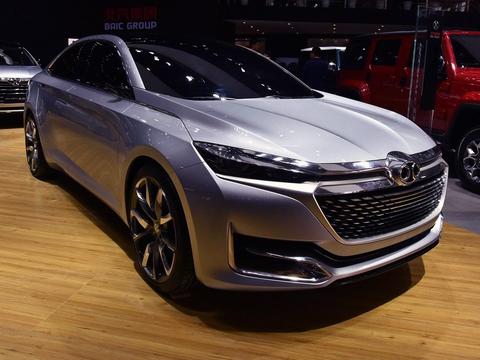 北汽最美轿车来了，外观比奥迪更霸气，内饰让奔驰汗颜！