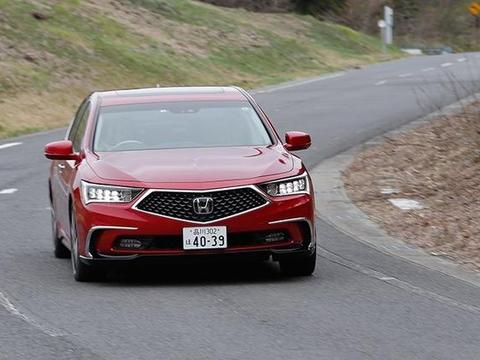 外观超皇冠，内饰中控双屏设计，丰田传奇再次改款