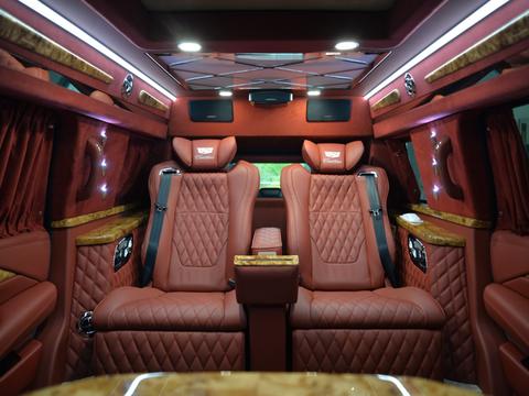 行走的皇家套房——凯迪拉克凯雷德总统一号