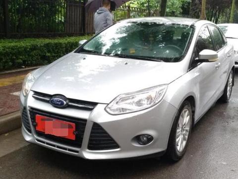 落地价14万，现在只需6万，操控好低油耗，开回乡下跑婚庆有面子