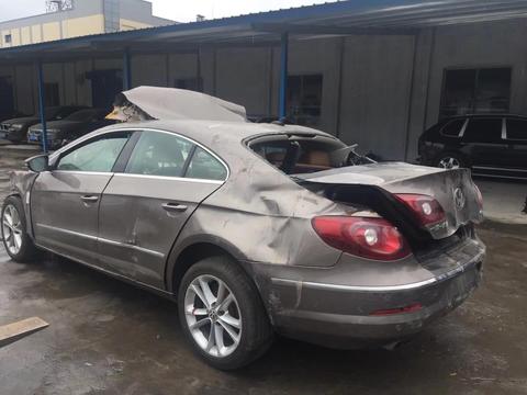 花1万块买辆大众CC，回家被父亲说笨，车主：我感觉很值