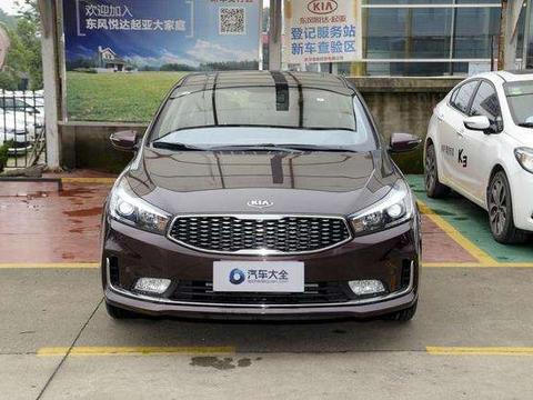 东风起亚, 神似轿跑, 日间行车灯辨识度很高 包括梅花大脚的搭配