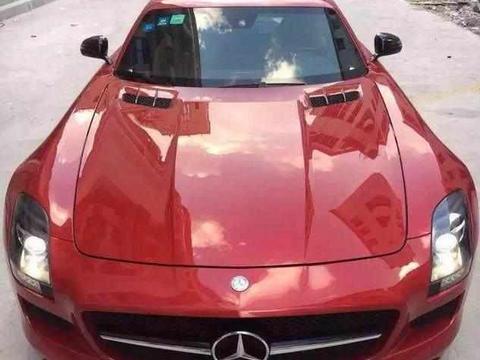 开308万奔驰参加婚宴，竟被开宝马的同学说是水货，也是无语了