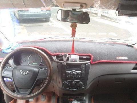 国产神车送老爸，只要3万！五菱宏光2015款 1.5L S基本型