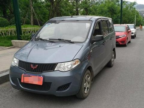 落地价5万，现在2万4，坐人拉货毫无压力，大学生创业也买得起