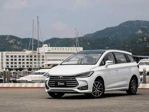 年轻人不要总盯着豪车 这5款十万左右的车一样会让你爱上它们!