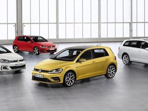 高尔夫8内饰两块大屏幕 神似奔驰S级