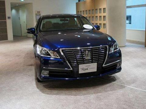 看了日本本土皇冠, 再看国产皇冠, 就能明白滞销的原因