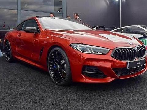 时隔20年，宝马正式复活旗舰跑车，颜值不输奥迪R8，4.4T配四驱