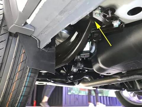 拆开领克01和VV7, 对比完底盘, 网友: 太出乎意料了