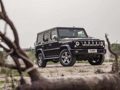 最贵的国产SUV, 香港阅兵都用它, 酷似奔驰G级, 并不是红旗