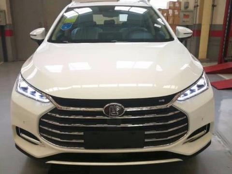 比亚迪唐二代到店，尾灯比奥迪漂亮，12.99万起售恨不得马上提车